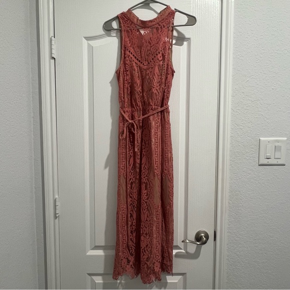 WAYF Lace Midi Dress - Picture 3 of 9